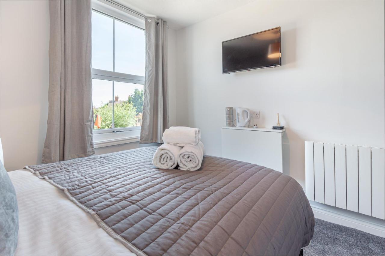 Host & Stay - The Bull Inn, 3 Double Rooms Fernhill Heath Exterior foto